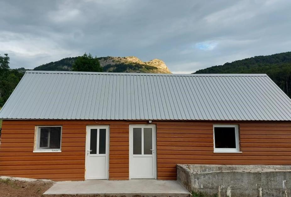 Somina Bed & Breakfast Savnik Екстериор снимка