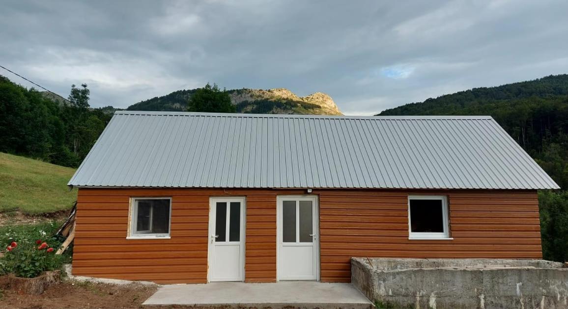 Somina Bed & Breakfast Savnik Екстериор снимка