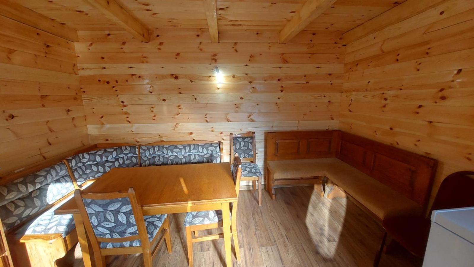 Somina Bed & Breakfast Savnik Екстериор снимка