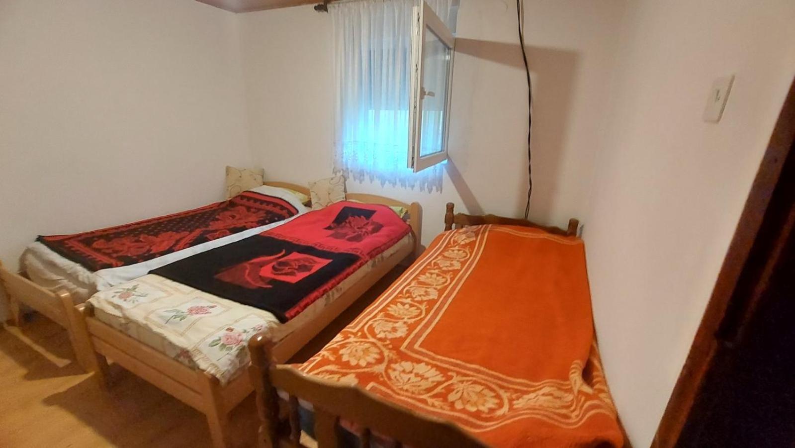 Somina Bed & Breakfast Savnik Екстериор снимка