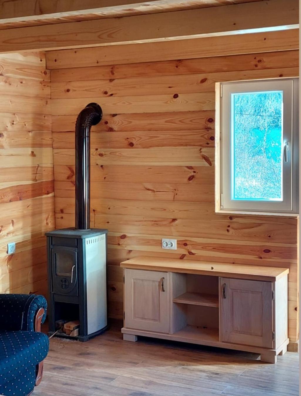 Somina Bed & Breakfast Savnik Екстериор снимка